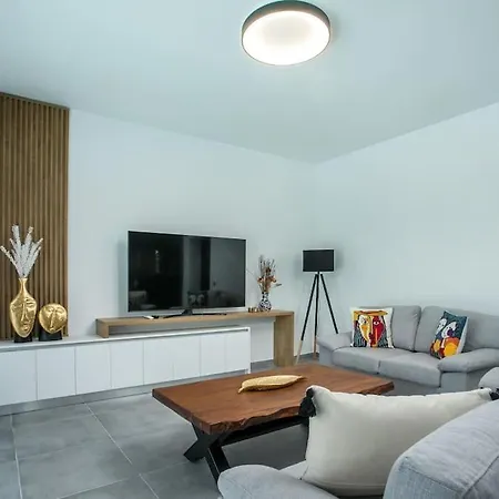 Villa Sundalucky *
