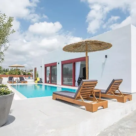 Sundalucky Villa *